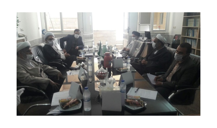 نشست اعضای کارگروه تخصصی مطالعات قرآنی سازمان «سمت» در قم