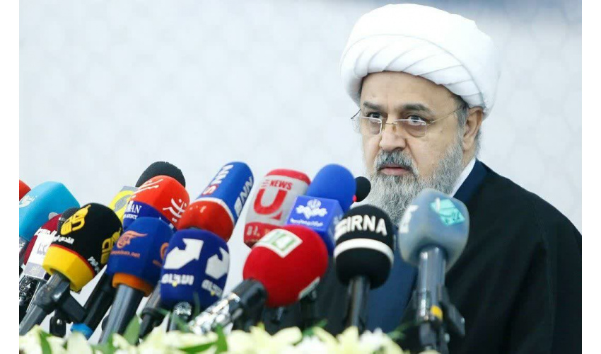 هرگونه تعرض به رهبر انقلاب، هزینه سنگینی برای متجاوزان دارد